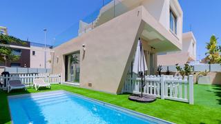 Maison à Mil Palmeras. Una combinacioacuten exquisita de amplitud, luz y brisa marina l