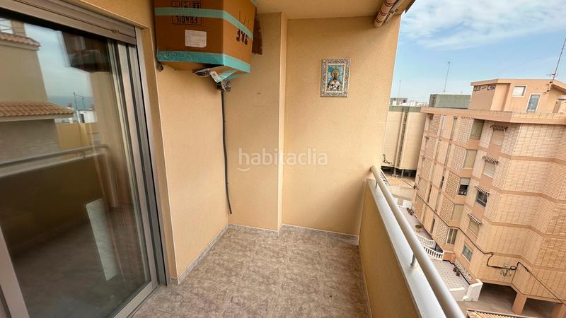 Foto baf5537e-7ce2-44a1-9e7b-3d66b55dab5a. Pis amb aparcament a Las Viñas Guardamar del Segura