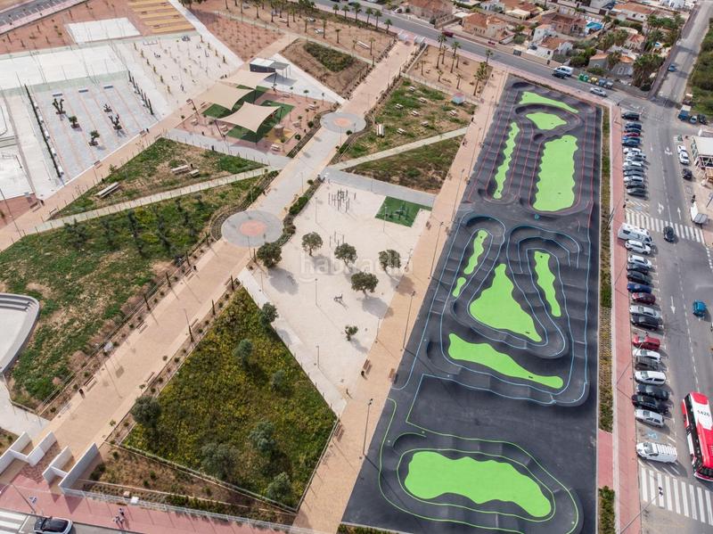 Foto 5d4a5338-41ca-4abc-bfe0-d7ceb5d7c2cb. Casa in Zona Carrefour - Urbanizaciones Torrevieja