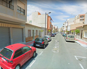 Maison à Pueblo. Se vende un solar de 112 metros cuadrados de superficie.en muy b