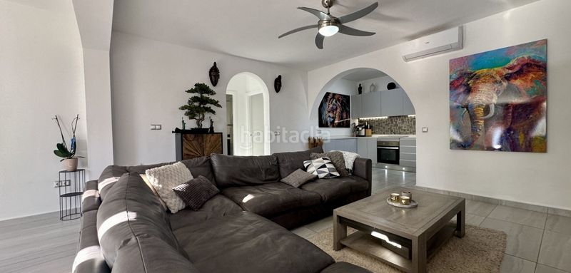 Foto da56d3a0-ed69-4343-aed6-6c20ec60d125. Casa amb piscina a Centro de la Ciudad Quesada Rojales