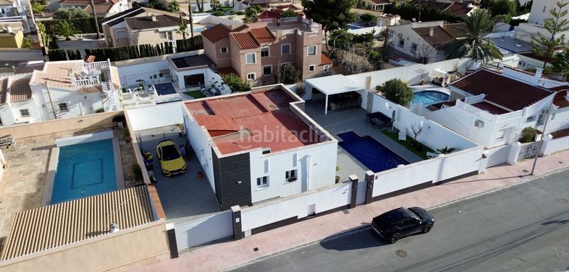 Foto f7bbc397-0025-431a-8480-9050a47b147a. Casa amb piscina a Centro de la Ciudad Quesada Rojales