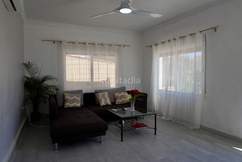 Foto 062826d9-adfa-4ce1-aed3-32660a6b5eec. Casa amb piscina a Centro de la Ciudad Quesada Rojales
