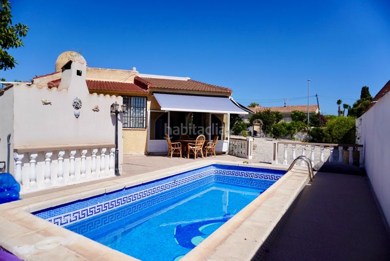Foto f6b1297a-843a-40e9-a443-1adbf1fee1df. Casa amb piscina a Centro de la Ciudad Quesada Rojales