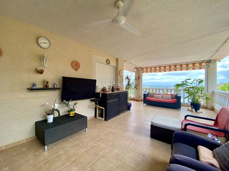 Foto 52553d2d-d9d4-4577-b602-1df3c85dd50d. Casa amb piscina a Almoradí