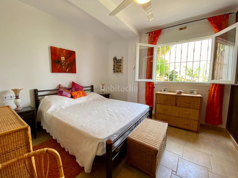 Foto 59b12a12-5b0b-44e0-917d-89664c071a25. Casa amb piscina a Almoradí