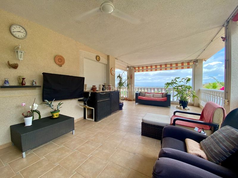 Foto e4b3d010-8b91-4fd9-9b5e-e29daabb5087. Casa amb piscina a Almoradí
