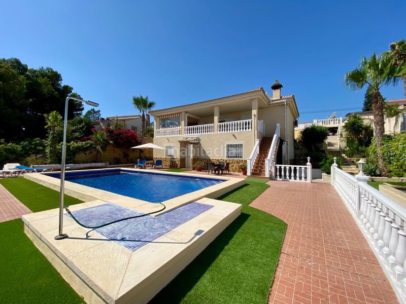 Foto ef71bf15-91be-4733-80f3-9482dfef5473. Casa amb piscina a Almoradí