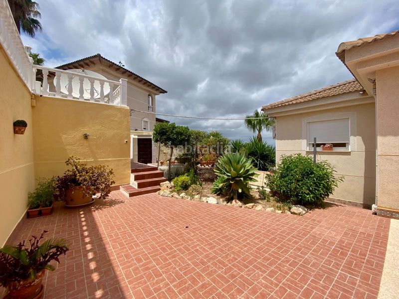 Foto f92dece0-f75d-4ca3-a4e8-582006bbc470. Casa amb piscina a Almoradí