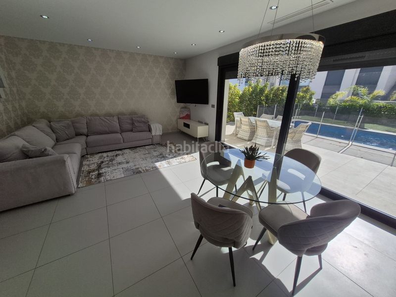 Foto 5bce03dc-733d-4cda-9490-36e8ba6f3558. Casa amb aparcament piscina a Pueblo Bravo Rojales