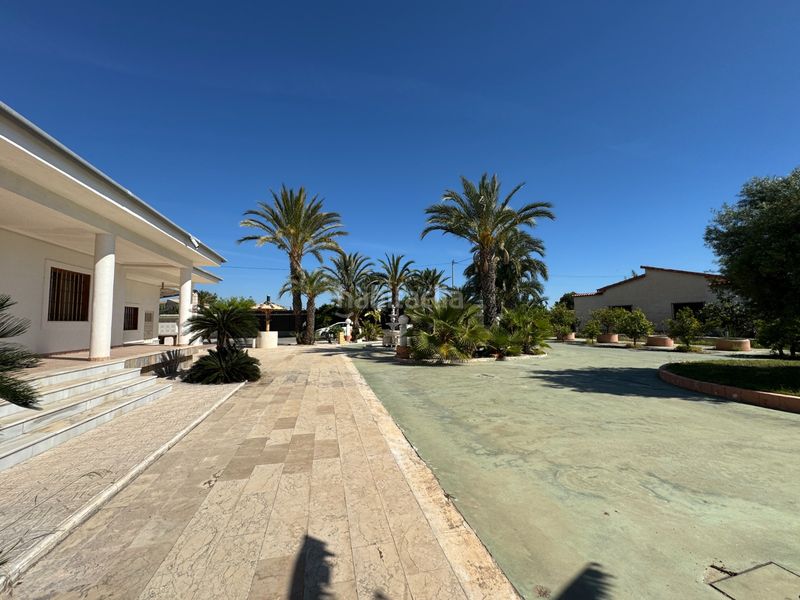 Foto a5a5a5e4-12fb-482b-978e-04c5c035afca. Casa amb aparcament piscina a Perleta - Maitino Elche / Elx