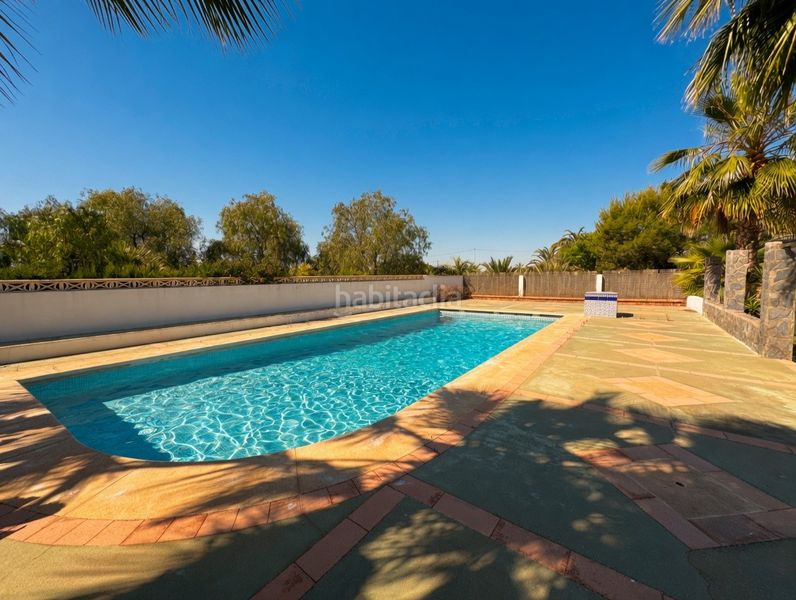 Foto f0380dfd-3aaf-4c0b-b5c1-9aae47f4e7b6. Casa amb aparcament piscina a Perleta - Maitino Elche / Elx
