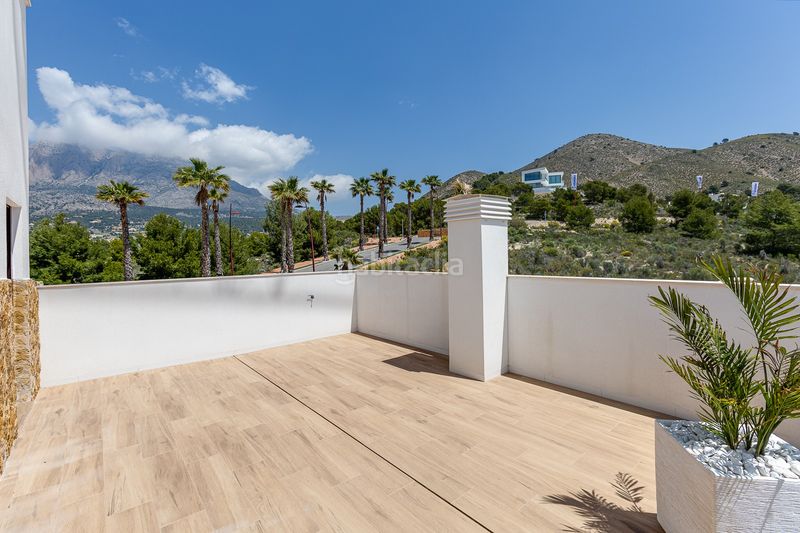 Foto 8c6c3411-e595-4f26-ace0-d7a15d1e4447. Casa amb piscina a Finestrat pueblo Finestrat