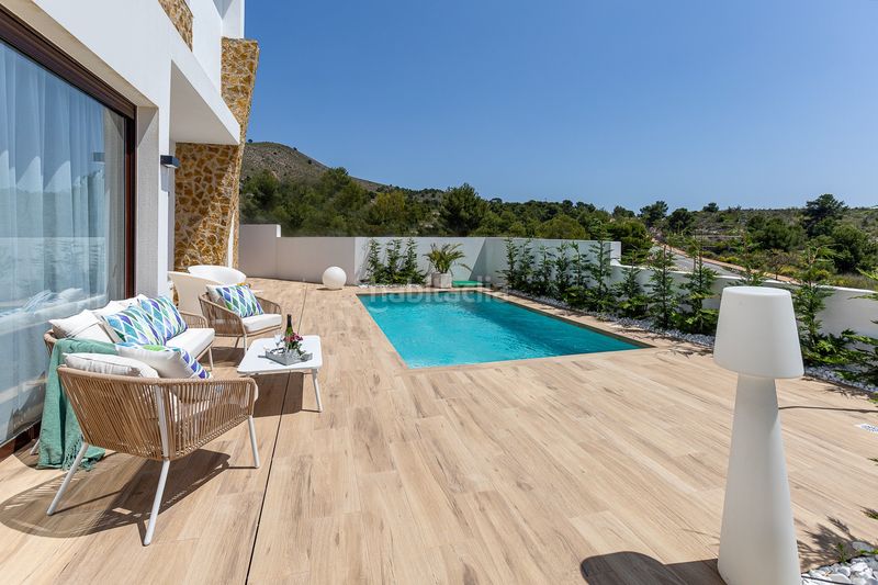 Foto c56e01b2-c945-4c4c-8476-d8df3a9974db. Casa amb piscina a Finestrat pueblo Finestrat