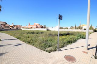 Terreny residencial a El Raso