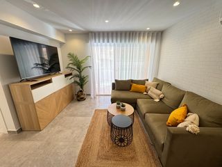 Pis a Guardamar Playa. Iexclpresentamos este fantaacutestico apartamento de 3 dormitori