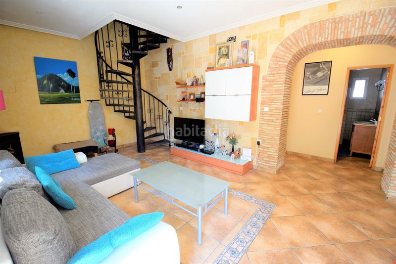 Foto 533b304f-e5e7-4458-8800-caa1c5fe9360. Casa amb piscina a Centro Rojales