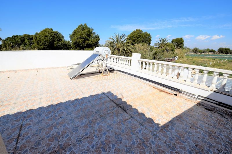 Foto 75cb7f7e-6b66-4e62-ba74-c8c9b4effb01. Casa amb piscina a Centro Rojales