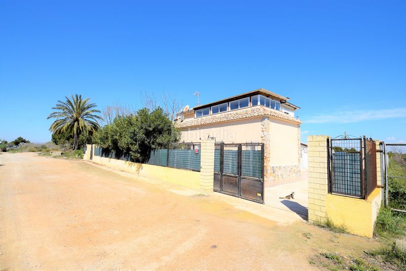 Foto 87d9ff1c-bf04-4f4a-9739-4f75dac3797c. Casa amb piscina a Centro Rojales