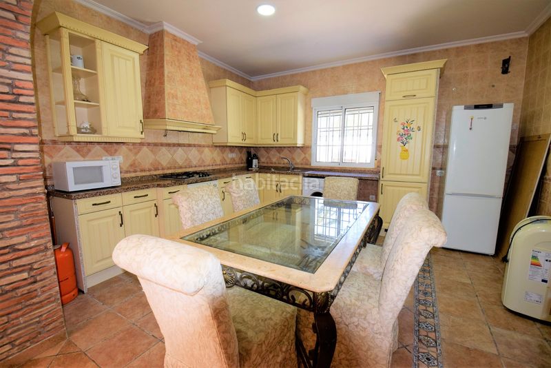 Foto f5d31f72-c812-43e3-a4c0-d26aa849036a. Casa amb piscina a Centro Rojales