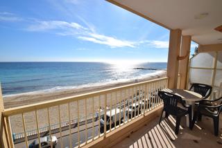 Appartement à Zona Playa de los Locos. Presentamos un apartamento en primera liacutenea de la playa de