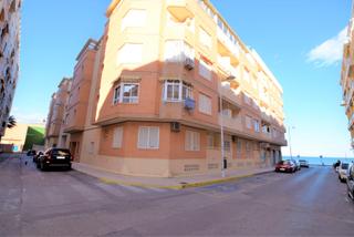 Etagenwohnung en Guardamar Playa. Espaciosos apartamento a pocos metros de la playa en guardamar d