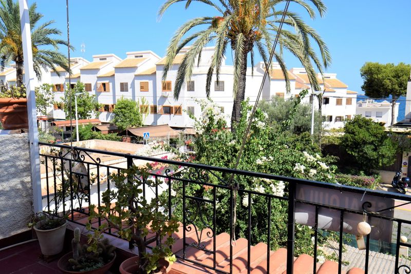 Foto 6a851d00-6e86-4fa4-be43-3123cb027833. Casa amb aparcament piscina a calas Santa Pola este Santa Pola