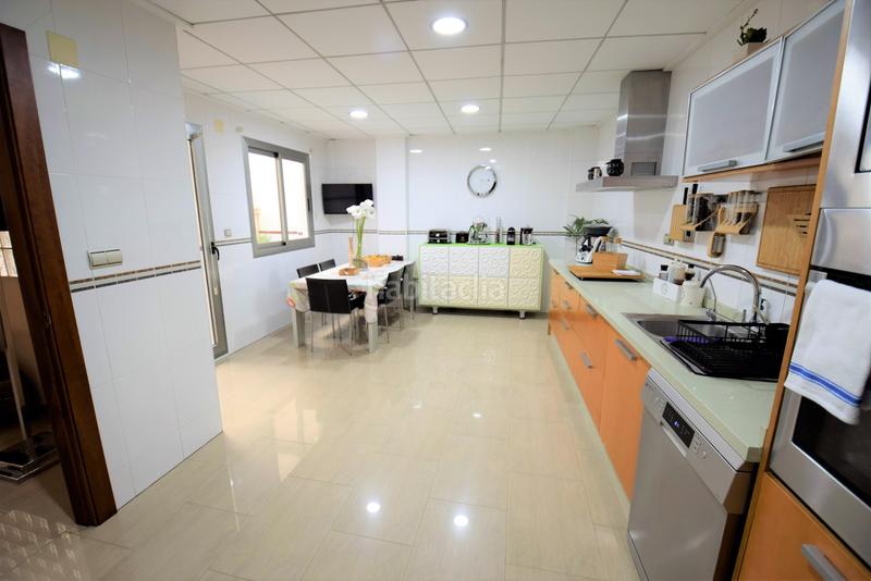 Foto e4694b18-7c42-4f82-ad60-01ecb1794cdd. Xalet amb calefacció aparcament a Pueblo Guardamar del Segura