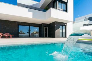 Casa a Rojales. Agatha villas independientes de tres dormitorios con una superfi