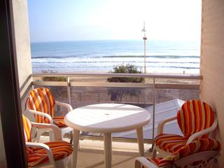 Appartement à Guardamar Playa. Presentamos un apartamento en primera liacutenea de la playa cen