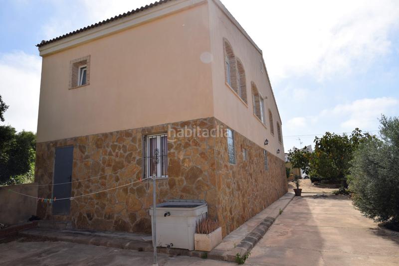 Foto 0631db01-b86a-43b1-bc43-be361551fe40. Xalet amb aparcament a Aguas Nuevas Torrevieja