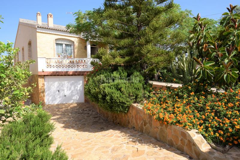 Foto 6d197764-e4b9-42b0-81bc-63ff6c62b636. Xalet amb aparcament a Aguas Nuevas Torrevieja