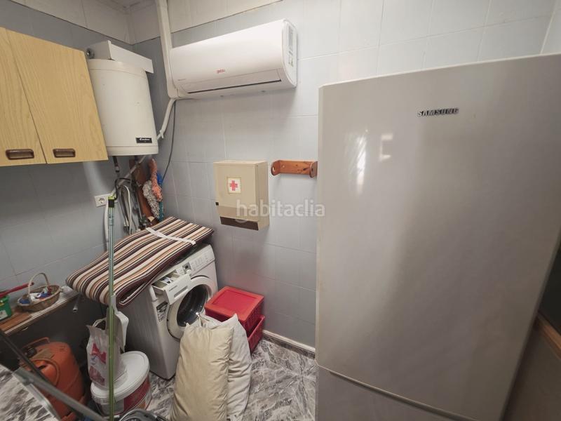 Foto efa8a632-0787-4b98-acc2-ca1b54d78094. Piso iexcloportunidad uacutenica en pinomar!descubre este encantador bungalow de 45 msup2 ubicado en la prestigiosa urbanizacioacuten p en Guardamar del Segura