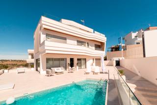 Casa a Campoamor. Naranja spain te presenta estas maravillosas villas en una zona