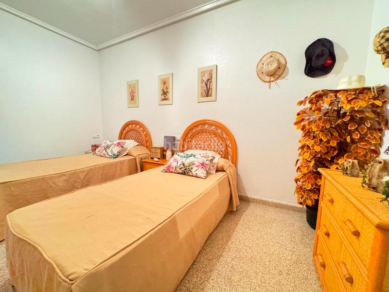 Foto 10689f30-c11b-426c-a049-8897070960cb. Etagenwohnung mit parking in Pueblo Guardamar del Segura