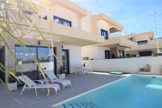 Chalet à Montesinos (Los). Residencial en los montesinos con bonitas y modernas villas inde