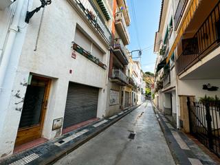 Casa  Carrer sant pere. Casa de poble a 50m de la platja