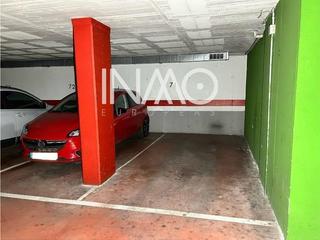 Aparcament cotxe a Zona Nord. Parking doble en venta en rubí.
