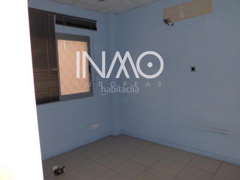 Foto 0e60b985-a721-460e-87af-b30d116582c9. Affitto locale commerciale in Centre Rubí