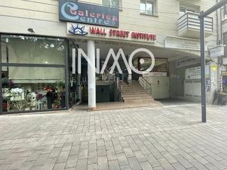 Lloguer Local Comercial  Maximi fornes. Local comercial en alquiler en rubí, centro