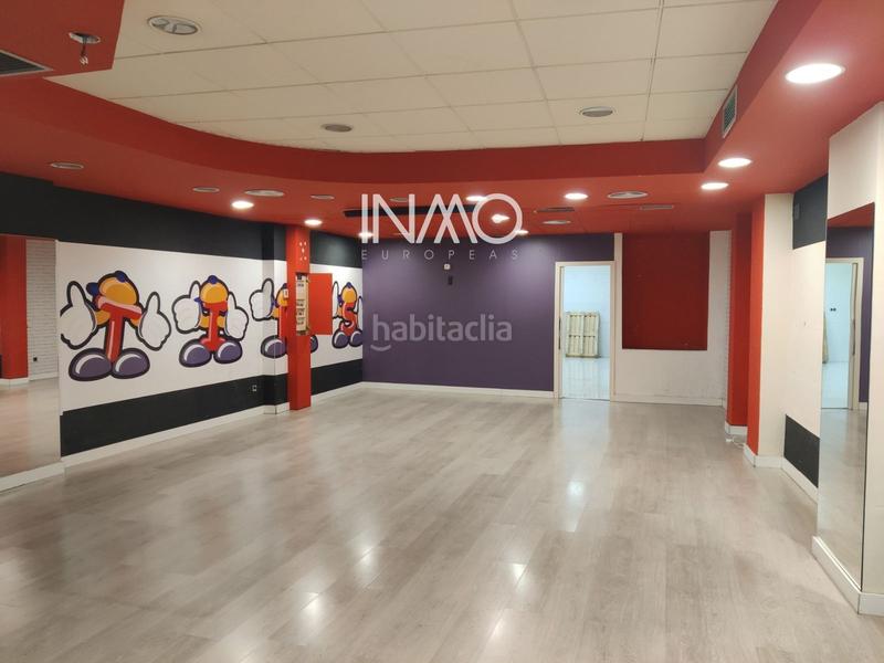 Foto 80dc18a4-6137-44a7-9590-959a25cde200. Alquiler local comercial  en alquiler y con 120 m2. en Rubí