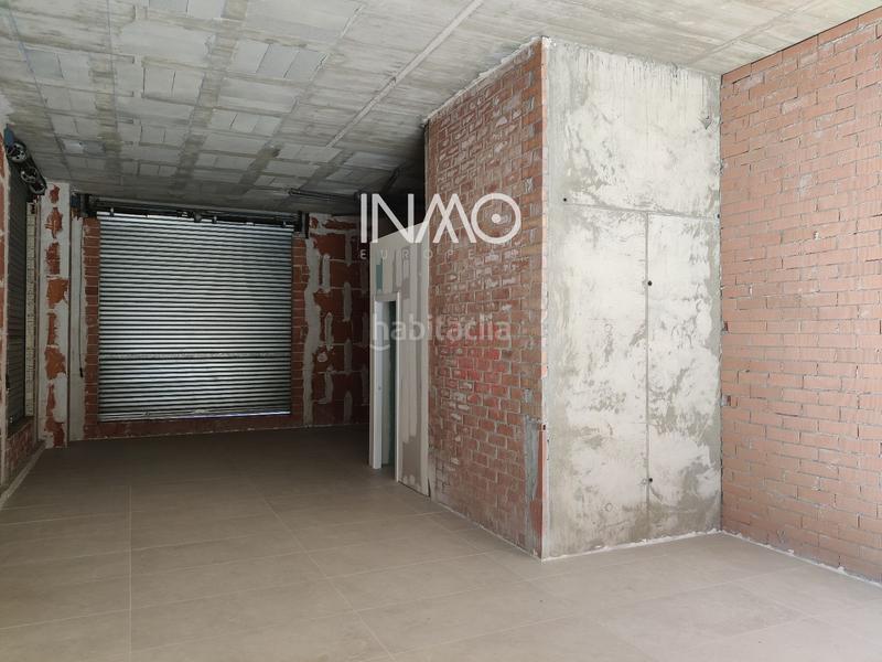 Foto 303350fd-4be1-48ac-884f-c45e7b150f93. Alquiler local comercial  esquinero en la zona de la mutua, en Rubí