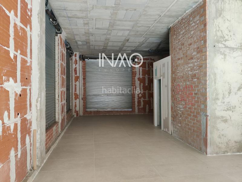 Foto 291536bf-dcd5-4a74-9e87-1b06f8f8afed. Location local commercial dans Centre Rubí