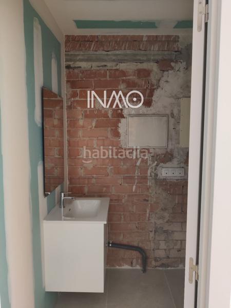 Foto 568602f9-1f3d-4c45-aa55-219dca0ac692. Location local commercial dans Centre Rubí