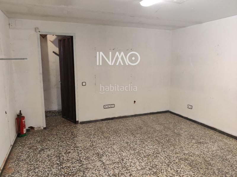 Foto f8534f61-b2aa-4a6d-b9c3-674b295ee3f9. Lloguer local comercial a Mercat Rubí