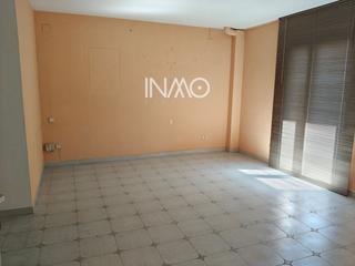 Rent Office space  Pere esmendia. Oficina en pleno centro de rubí