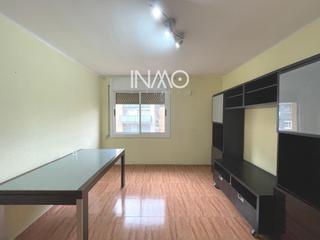 Pis a Centre. Piso en venta de 4 dormitorios en rubí, zona mútua