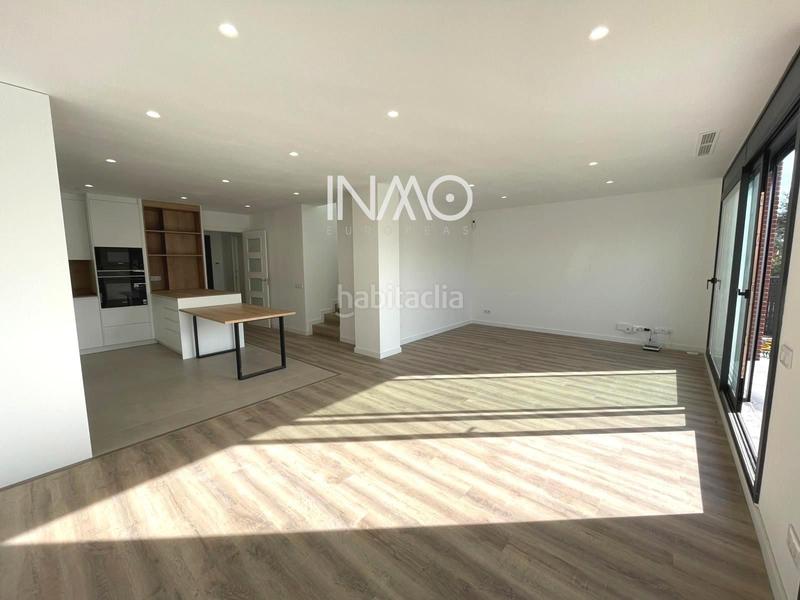 Foto 2521239c-aa46-4e8b-9137-1873ac61b478. Casa amb calefacció aparcament piscina a Els Avets-Can Serrafossà-Ximelis Rubí