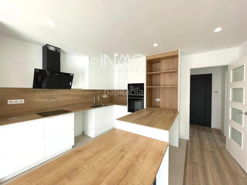 Foto 9bf01604-ba04-47e7-8154-04a968aa49eb. Casa amb calefacció aparcament piscina a Els Avets-Can Serrafossà-Ximelis Rubí