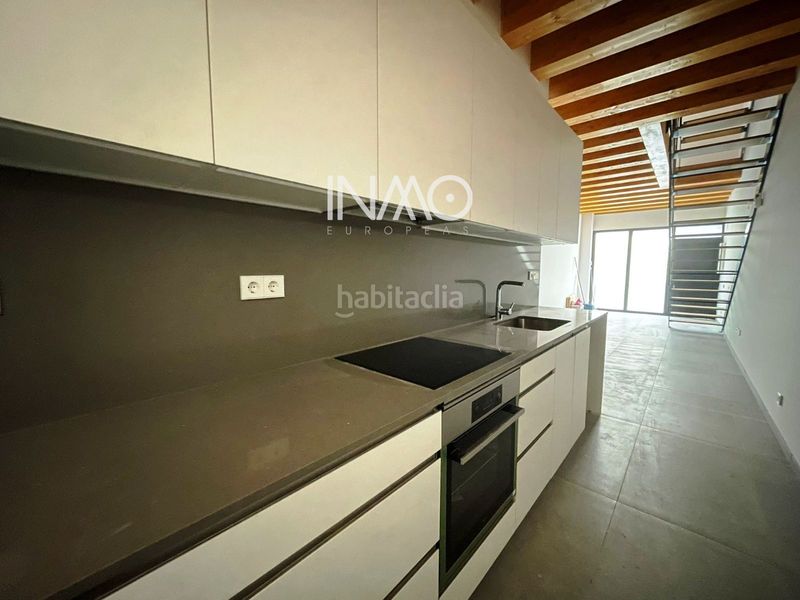 Foto 14d8f975-c5e5-4c1e-b811-ba9df1b73b41. Casa adossada a Centre Rubí